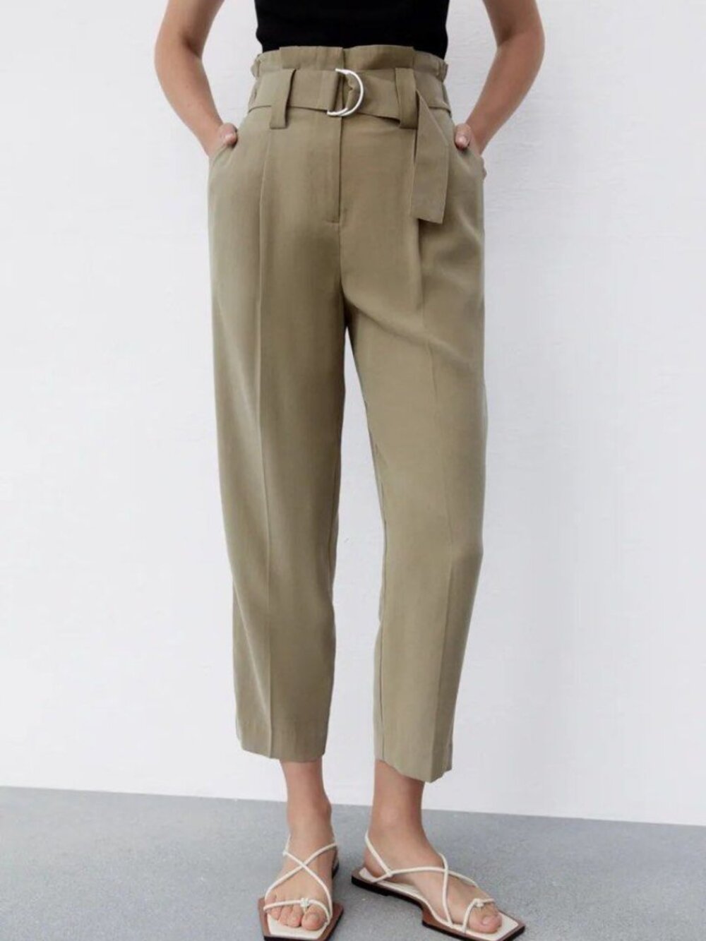 Zara Relaxed Trousers Pants with belt buckle Size Sma High Waisted - Light khaki